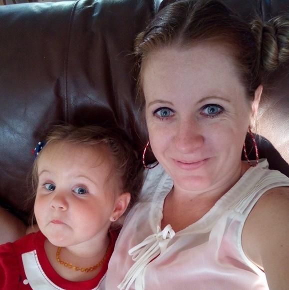 Meet your Posher, Pamala - Picture 2 of 2